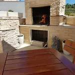 Apartment Mali Sjor